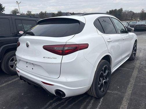 2022 Alfa Romeo Stelvio Veloce