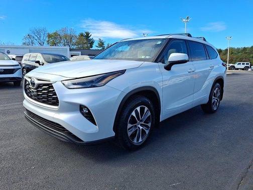 2022 Toyota Highlander XLE