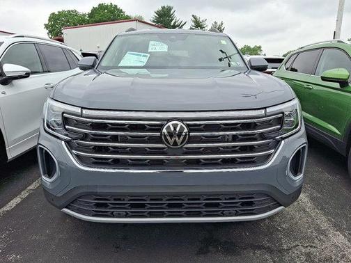 2025 Volkswagen Atlas 2.0T SE