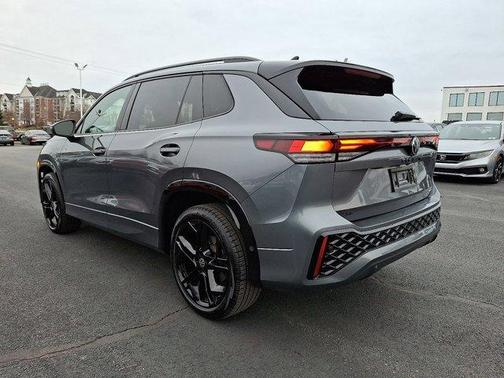 2025 Volkswagen Tiguan 2.0T SE R-Line Black