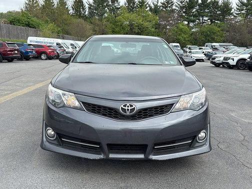 Magnetic Gray Metallic 2014 Toyota Camry SE