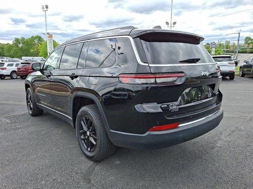 2021 Jeep Grand Cherokee L Laredo