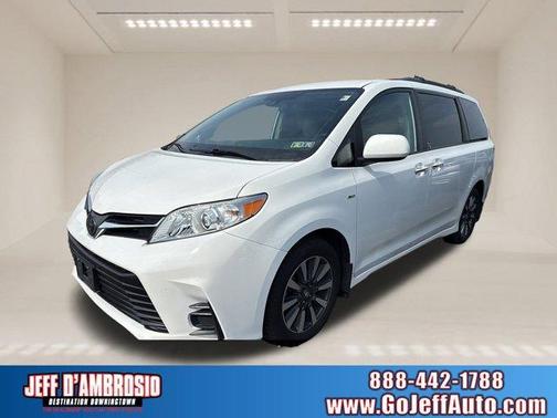 2020 Toyota Sienna LE