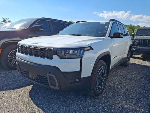 Bright White Clearcoat 2026 Jeep Cherokee LAREDO/LIMITED