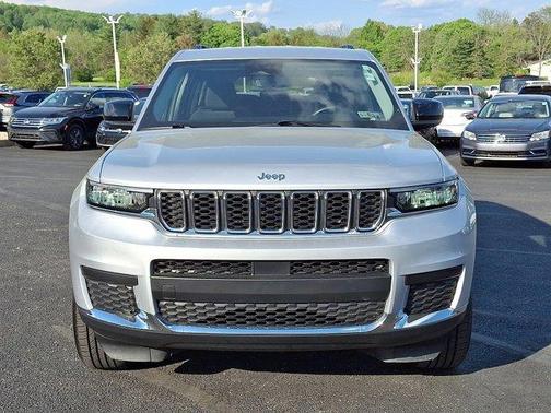 2022 Jeep Grand Cherokee L Laredo
