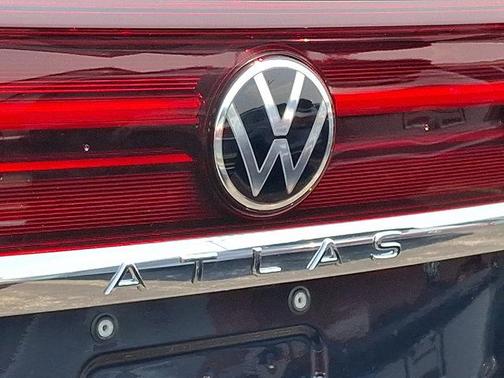 2025 Volkswagen Atlas Cross Sport 2.0T SEL Premium R-Line