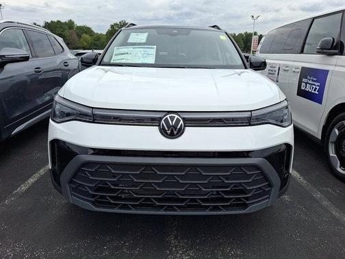 2025 Volkswagen Taos 1.5T SE Black