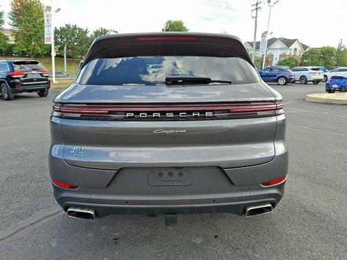 2024 Porsche Cayenne Base