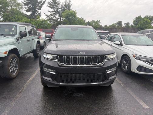 Diamond Black 2022 Jeep Grand Cherokee 4xe Base