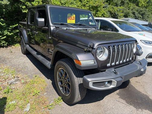 Granite Crystal Clearcoat Metallic 2020 Jeep Gladiator Overland