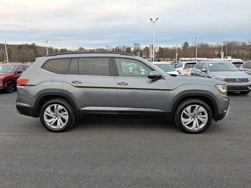2022 Volkswagen Atlas 3.6L SE w/Technology