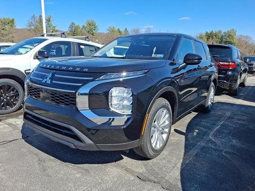 2026 Mitsubishi Outlander ES