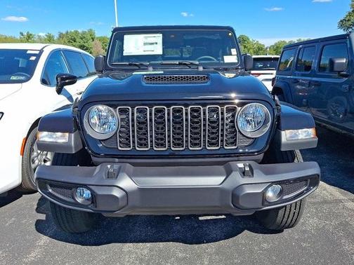 2025 Jeep Gladiator Sport