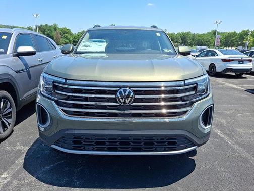 2025 Volkswagen Atlas 2.0T SE