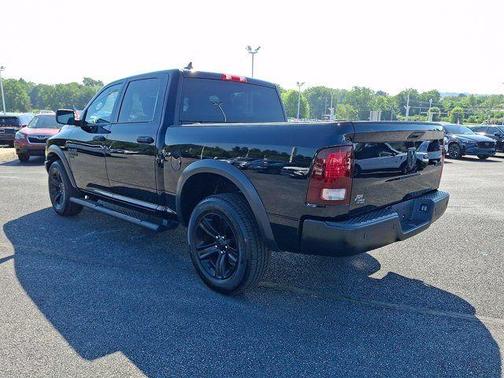 Diamond Black 2022 RAM 1500 Classic SLT