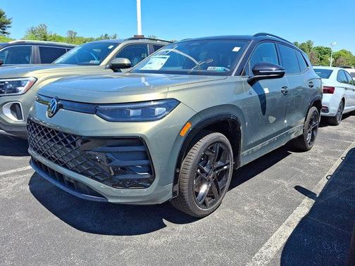 Avocado Green 2026 Volkswagen Tiguan 2.0T SE R-Line Black