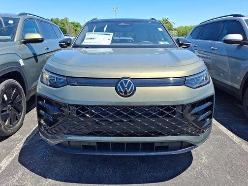 Avocado Green 2026 Volkswagen Tiguan 2.0T SE R-Line Black