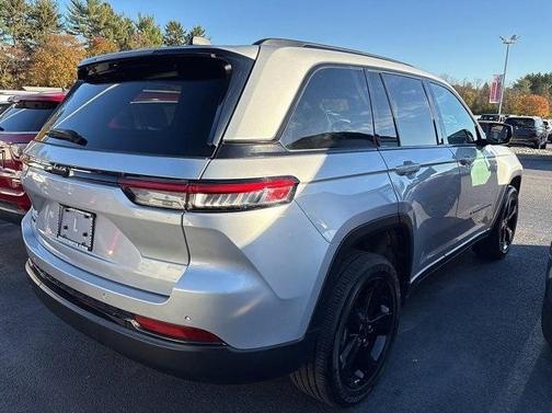 2024 Jeep Grand Cherokee Laredo