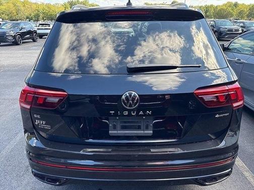 2022 Volkswagen Tiguan 2.0T SE R-Line Black