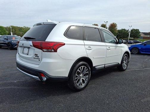2017 Mitsubishi Outlander SE