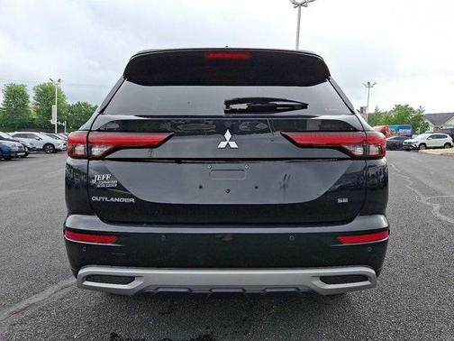 2022 Mitsubishi Outlander SE