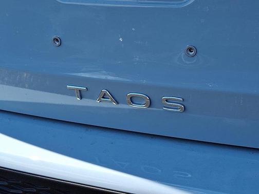 2025 Volkswagen Taos 1.5T SE Black