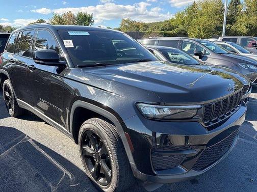 2023 Jeep Grand Cherokee Altitude