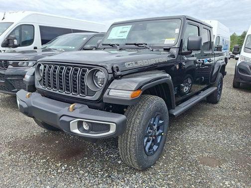 Black Clearcoat 2026 Jeep Gladiator 85th Anniversary Edition