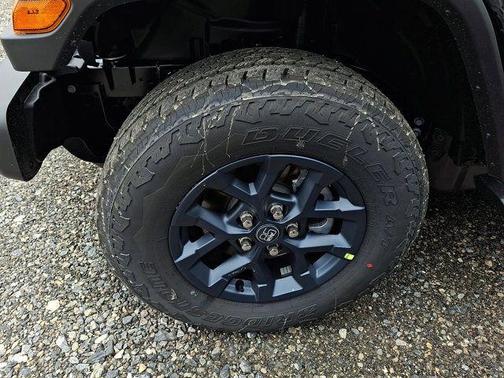 Black Clearcoat 2026 Jeep Gladiator 85th Anniversary Edition