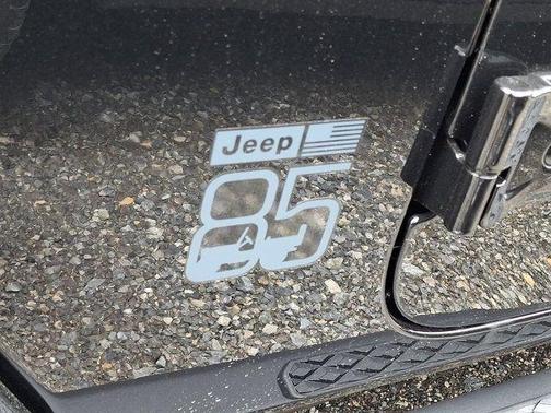 Black Clearcoat 2026 Jeep Gladiator 85th Anniversary Edition