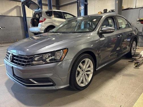 2019 Volkswagen Passat 2.0T Wolfsburg