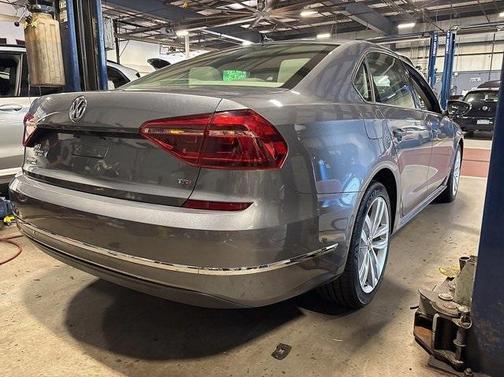 2019 Volkswagen Passat 2.0T Wolfsburg