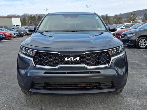 2022 Kia Sorento LX