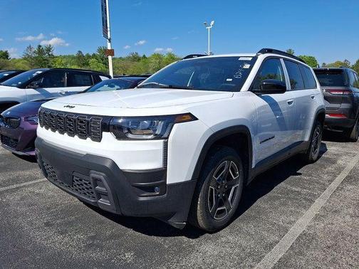 Bright White Clearcoat 2026 Jeep Cherokee LAREDO/LIMITED