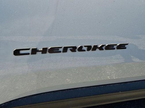 Bright White Clearcoat 2026 Jeep Cherokee LAREDO/LIMITED