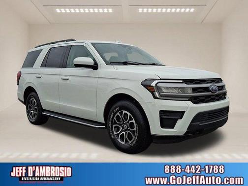 Star White 2023 Ford Expedition XLT