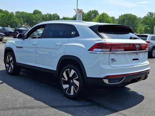 Pure White 2024 Volkswagen Atlas Cross Sport 2.0T SE w/Technology