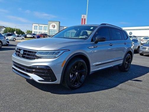2024 Volkswagen Tiguan 2.0T SE R-Line Black