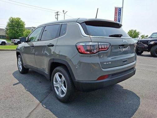 2023 Jeep Compass Sport