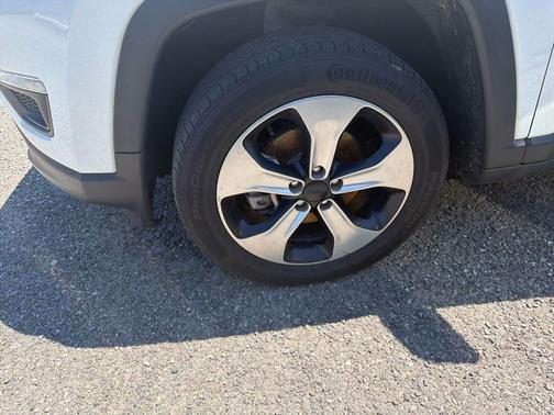 White Clearcoat 2018 Jeep Compass Latitude