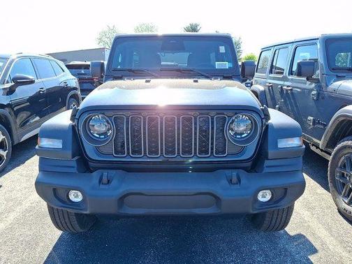 Black Clearcoat 2026 Jeep Wrangler Sport