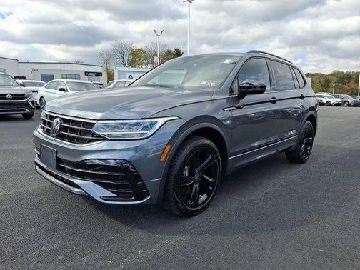 2024 Volkswagen Tiguan 2.0T SE R-Line Black