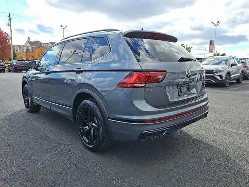 2024 Volkswagen Tiguan 2.0T SE R-Line Black