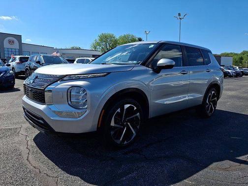 Alloy Silver Metallic 2022 Mitsubishi Outlander ES