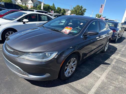 Crystal Metallic 2015 Chrysler 200 Limited