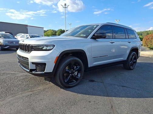 2023 Jeep Grand Cherokee L Laredo