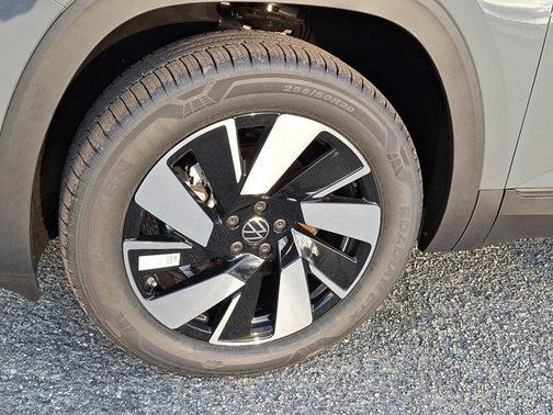 2026 Volkswagen Atlas Cross Sport 2.0T SE