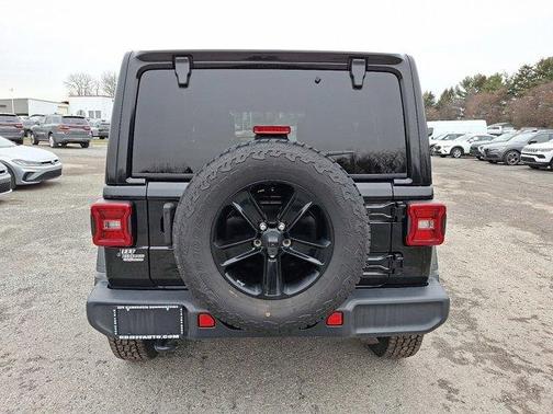 2021 Jeep Wrangler Unlimited Sahara Altitude