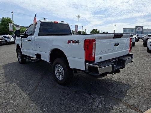 Oxford White 2023 Ford F-250 XL