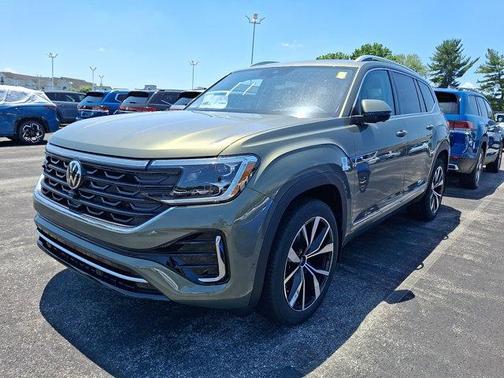 2025 Volkswagen Atlas 2.0T SEL Premium R-Line